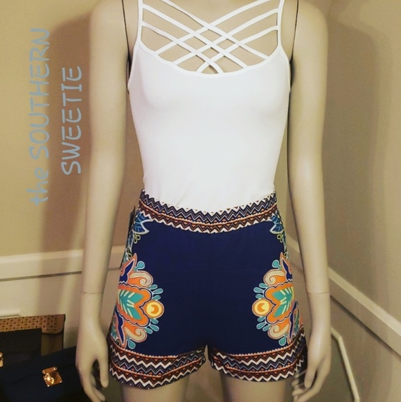 Chiffon floral print shorts - Picture 3 of 4